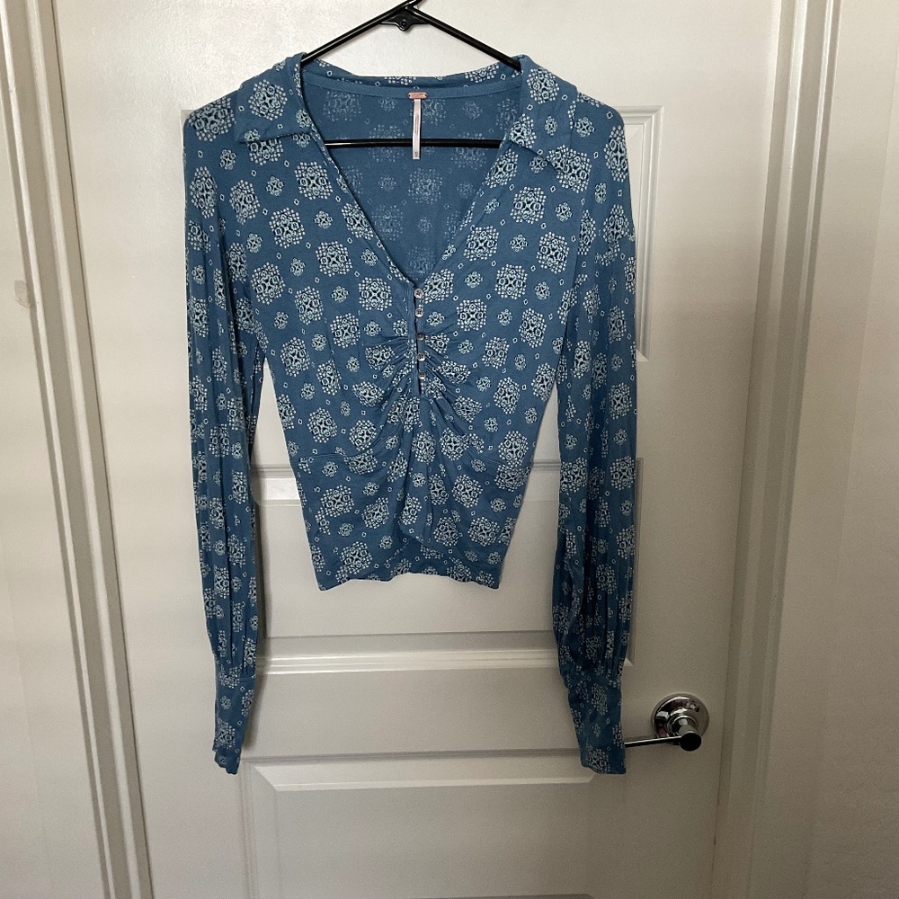 Free People Sydney’s Printed Top - Blue -‎ Size XS - Picture 2 of 12